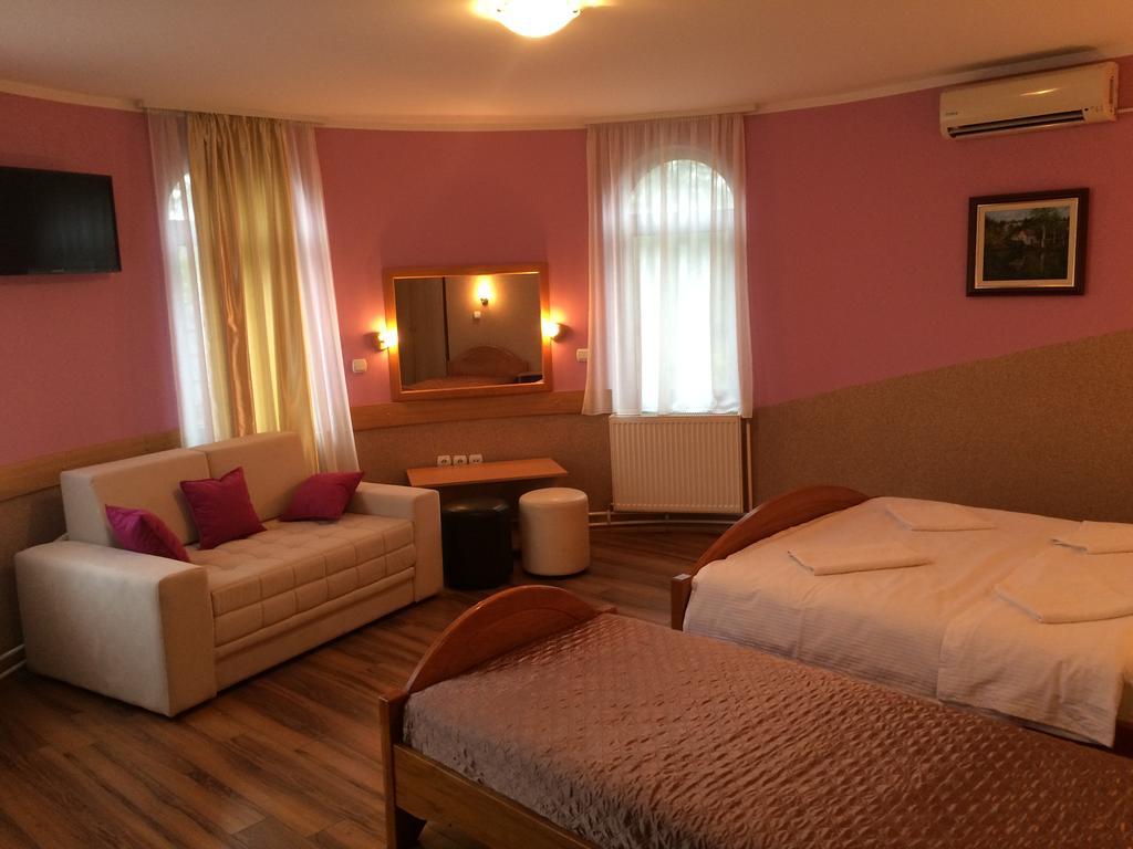 Vila Madams - Palic-Serbia エクステリア 写真